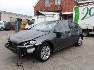 Avarii autoturisme Volkswagen Golf  2019/7