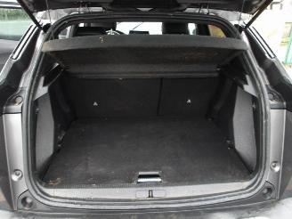 Peugeot 2008 1.2 PURE TECH ALLURE picture 16