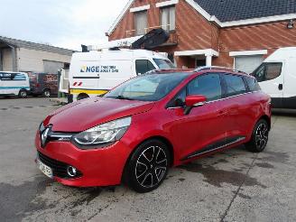 krockskadad bil auto Renault Clio  2015/3