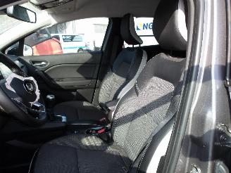Renault Captur  picture 25