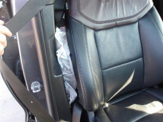 Ford Explorer PLATIMIUN picture 3