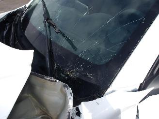 Peugeot 208  picture 13