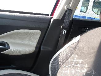 Nissan Micra  picture 13