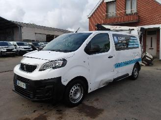 Vaurioauto  commercial vehicles Peugeot Expert  2021/9