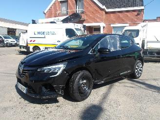 Schadeauto Renault Clio  2021/11