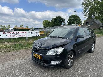 krockskadad bil auto Skoda Fabia 1.2 TDI Greenline airco 2010/10