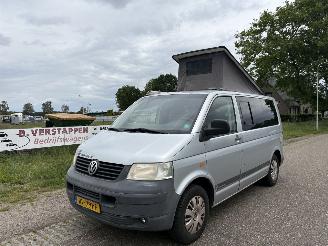 krockskadad bil camper Volkswagen  Transporter KOMBI 2,5 TDI kampeerauto 128kw automaat, camper 2005/12