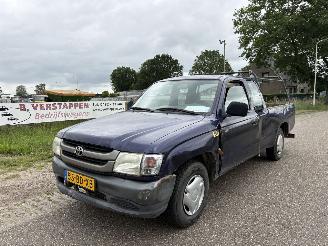  Toyota Hilux 2.5 d4-d 90 extra, open laadbak / pick-up 137,000 km N.A.P. 2002/6