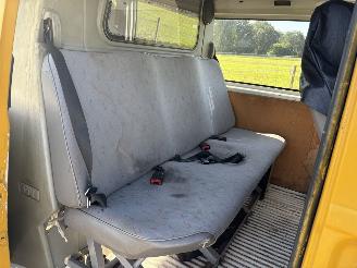 Volkswagen Transporter 1.9 TD DUBBELE CABINE picture 18