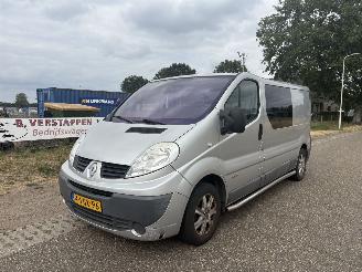 krockskadad bil bedrijf Renault Trafic 2.5 DCI L2/H1 AIRCO 2010/9