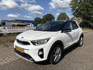 skadebil auto Kia Stonic 1.0 GDI AUTOMAAT 2019/1