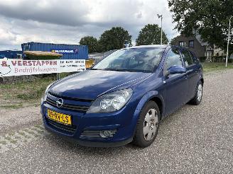 Unfallwagen Opel Astra 1.6 Enjoy AIRCO, 112.861 KM N.A.P. !!! 2005/9