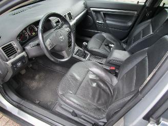 Opel Vectra 1.8 Leder Navi Clima picture 12