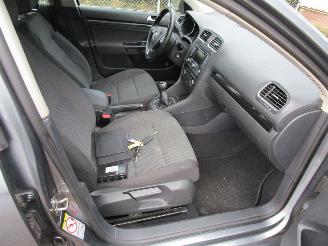 Volkswagen Golf 1.6 TDI Navi Clima picture 12