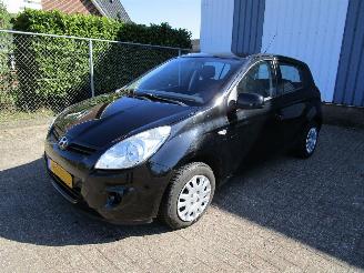 damaged passenger cars Hyundai I-20 Airco Radio/CD 5-Drs 2012/6