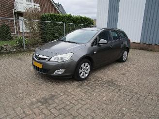 Schadeauto Opel Astra 1.4 Airco Radio/CD 2011/1