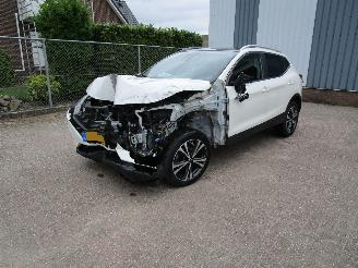 Schadeauto Nissan Qashqai 1.3 DIG-T Automaat Camera Navi 2020/8