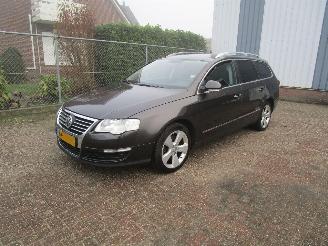 Damaged car Volkswagen Passat 2.0 TFSI Automaat Navi Clima 2008/2