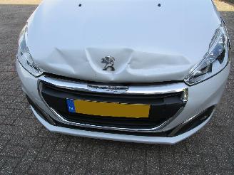 Peugeot 208 1.2 Navi Airco Parelmoer Wit 5-Drs picture 6
