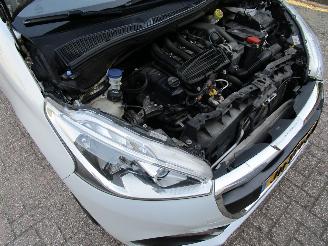 Peugeot 208 1.2 Navi Airco Parelmoer Wit 5-Drs picture 10