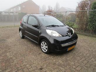 Peugeot 107 Airco Radio/CD 3-Drs picture 3