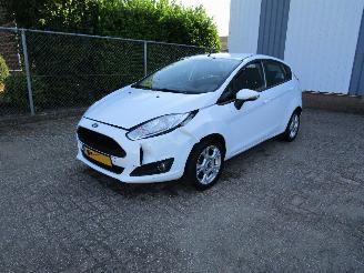 damaged passenger cars Ford Fiesta 1.0 Navi Airco 5-Drs 2017/5