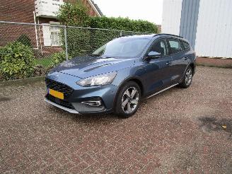 Vaurioauto  passenger cars Ford Focus 1.0 Hybride Camera Navi Clima 2020/10