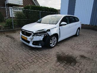 Voiture accidenté Peugeot 308 1.2 Navi Clima 163.000 KM 6-Bak 2021/1
