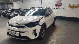 Coche accidentado Kia Stonic 1.0i T-GDi 12V ECO-DYNAMICS+ SUV  HYBRID 998CC 74KW 101PK 2021/3