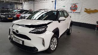Schadeauto Toyota Yaris Cross 1.5 12V AUT HYBRID 115 SUV  ELEKTRISCH BENZ 1.490CC 85KW 116PK 2024/5