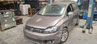 Vrakbiler auto Volkswagen Golf plus 1.4 TSI Highline 2010/2
