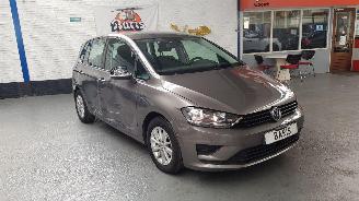 Avarii autoturisme Volkswagen Golf Sportsvan 1.2 TSI 16V  AUT  BLUEMOTION MPV  BENZ 1.197CC 81KW 110PK 2015/2