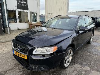 Coche accidentado Volvo V-70 1.6 T AUTOMAAT 180 PK LIMITED EDITION BJ 2011 2011/6