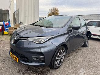 Schadeauto Renault Zoé R135 AUTOMAAT Zen 52 kWh BJ 2020 104.361 KM 2020/7