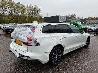 Volvo V-60 2.0 B3 AUTOMAAT BJ 2022 Momentum Busines picture 6