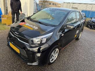 Schadeauto Kia Picanto 1.0 DPi ComfortLine 2023/7