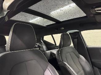 Volvo XC40 Recharge P8 AWD R-Design picture 8