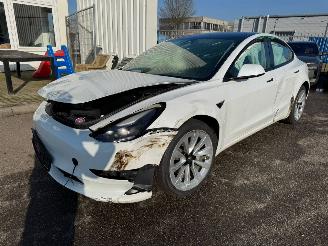 Voiture accidenté Tesla Model 3 Standard RWD Plus 60 kWh 2023/4