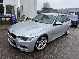 krockskadad bil auto BMW 3-serie AUTOMAAT Touring 316i Executive 2015/6