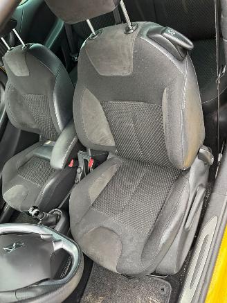 Citroën DS3 Cabrio 1.2 VTi Chic picture 18