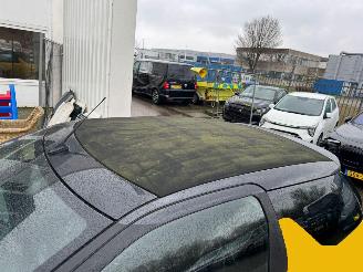 Citroën DS3 Cabrio 1.2 VTi Chic picture 7