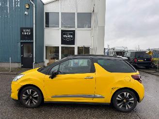 Citroën DS3 Cabrio 1.2 VTi Chic picture 2