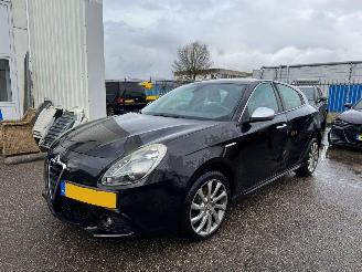 Damaged car Alfa Romeo Giulietta 1.4 T Distinctive 2010/6