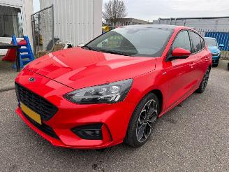 Schadeauto Ford Focus 1.0 EcoBoost ST panoramadak  Line Business 2019/2