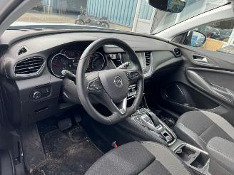 Opel Grandland X 1.6 Turbo Hybrid Business Executive picture 12