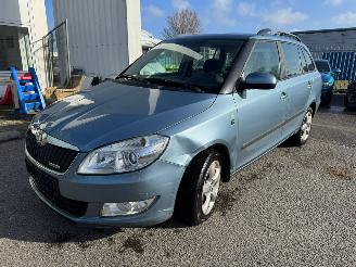 krockskadad bil auto Skoda Fabia Combi 1.2 TDI Greenline Businessline 2012/2