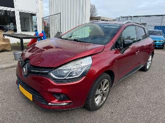 Coche accidentado Renault Clio Estate 0.9 TCe Limited 2017/6