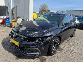 Vaurioauto  passenger cars Volkswagen Golf Volkswagen Golf 1.5 TSI Highline Business R 2020/2