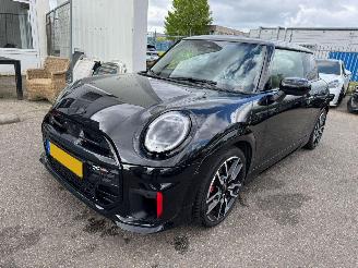 Damaged car Mini Mini 2.0 AUTOMAAT JCW John Cooper Works XL 2025/3