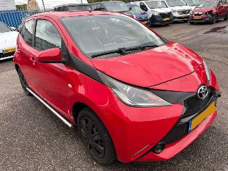 Toyota Aygo 1.0 VVT-i x-play picture 6